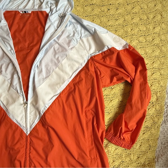 Tory Sport Chervon Orange/White Windbreaker - Picture 9 of 16